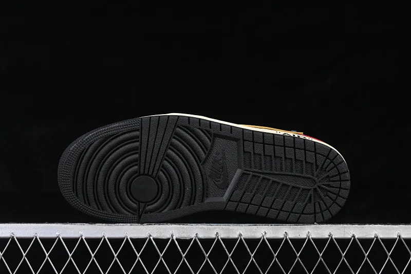 All Categories Air Jordan Jordan Series Basketball Shoes Air Jordan 1 Low High-end Customized Low-top Sneakers Travis Scott x Air Jordan 1 Low OG AJ1 Joe 1 Joint Overhook